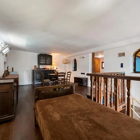 Secret Garden - Old Town 아파트