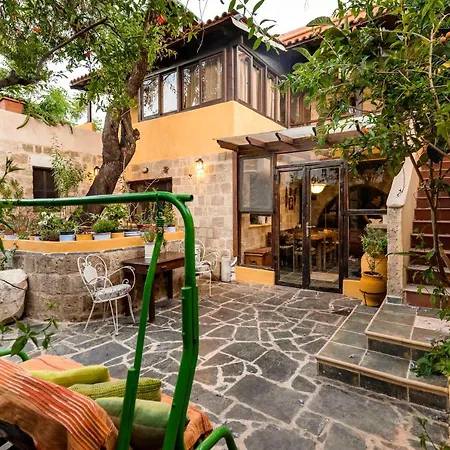 Secret Garden - Old Town 아파트