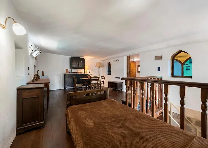 Secret Garden - Old Town Apartment