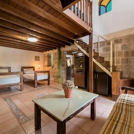 Secret Garden - Old Town