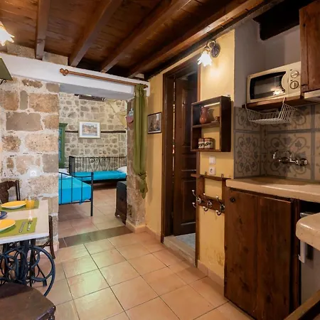 Secret Garden - Old Town Апартаменти Rhodes City