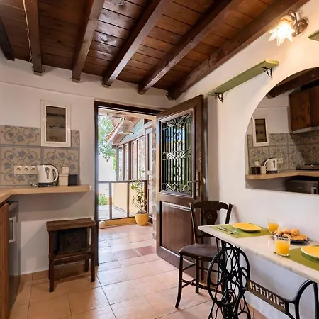 Secret Garden - Old Town Апартаменти Rhodes City